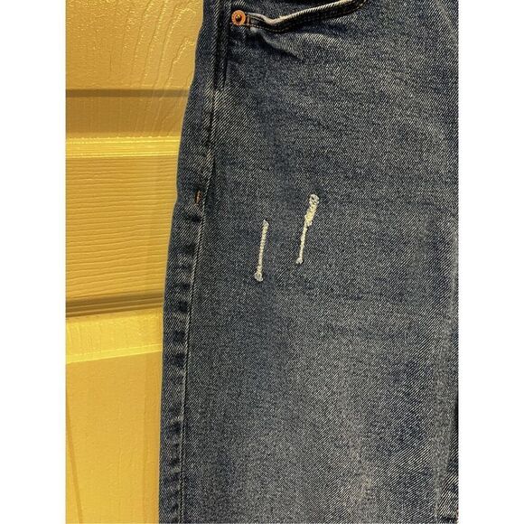 Stradivarius Mom Slim Taper Leg Jeans sz 6 EUC - Picture 2 of 7